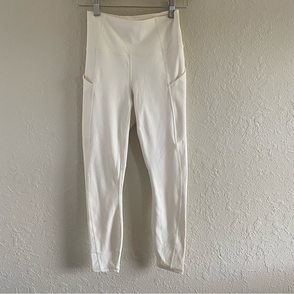 Fabletics PureLuxe Oasis High Waisted Pocket 7/8 Leggings. Perfect condition!